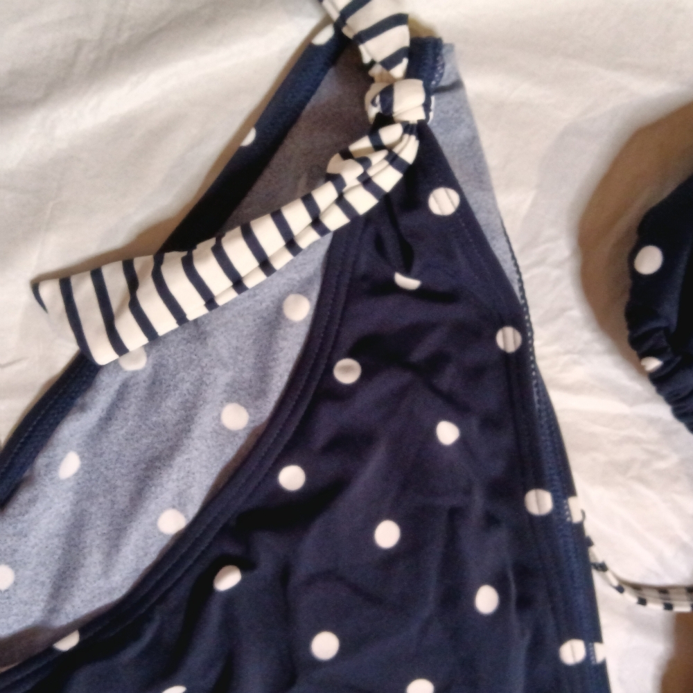 Venus Lascana Dot Tie Side Bottom & Triangle Top Size 8 NWT - Picture 3 of 8